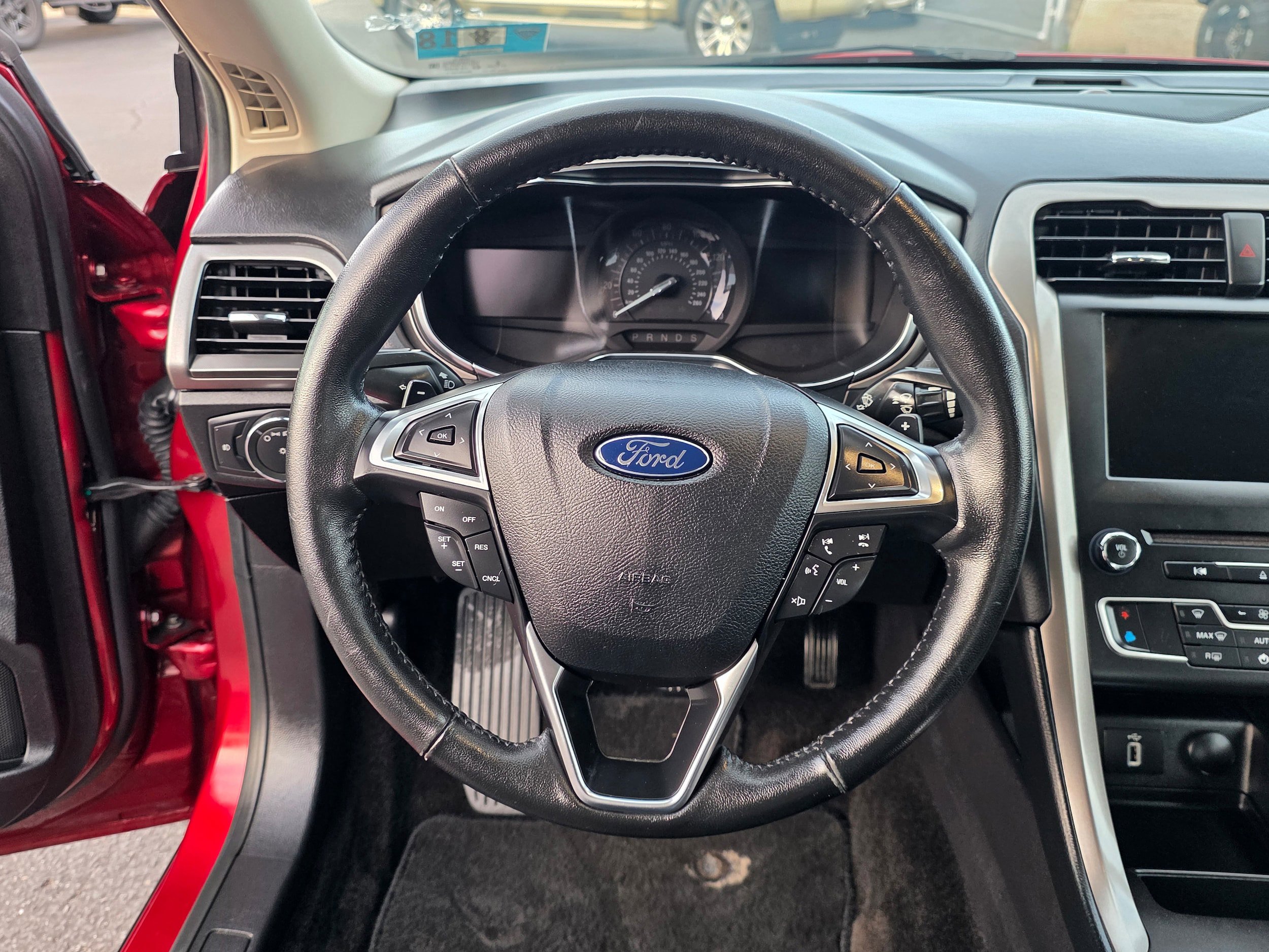 Used 2017 Ford Fusion SE w/ Equipment Group 201A image 15