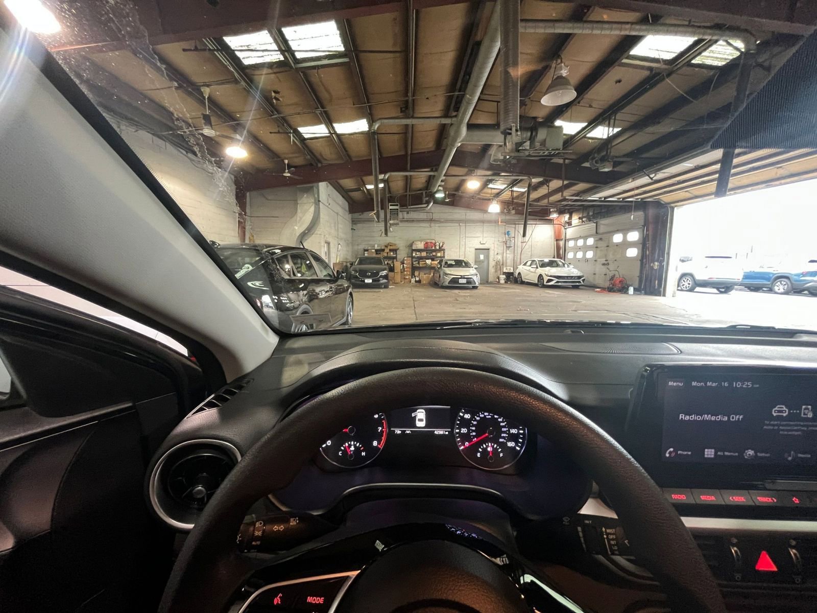 Used 2024 Kia Forte LXS image 32