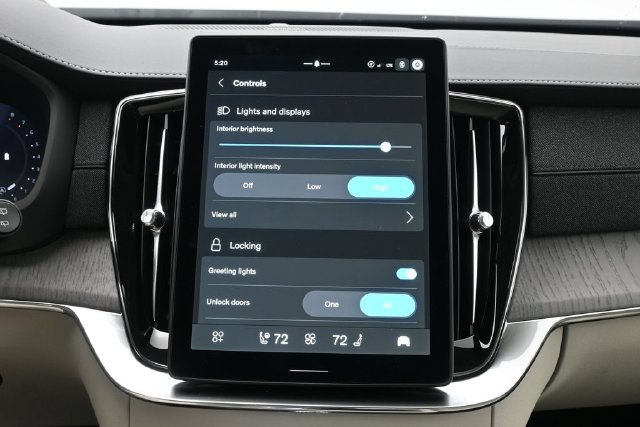 New 2027 Volvo XC90 B6 Ultra AWD/4WD image 18