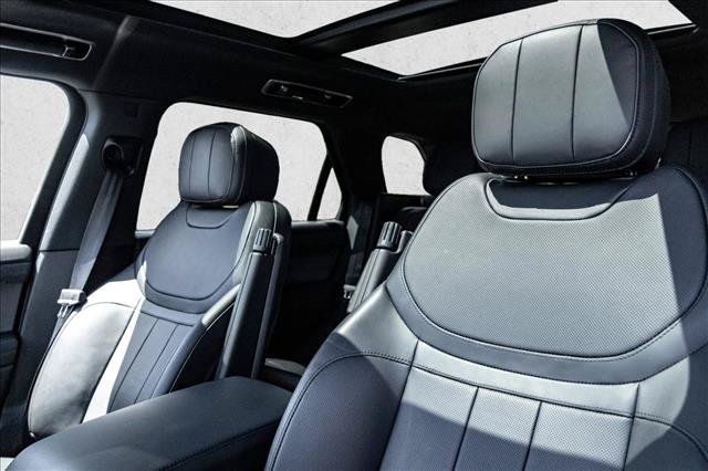 Used 2024 Land Rover Range Rover Sport SE AWD/4WD image 23