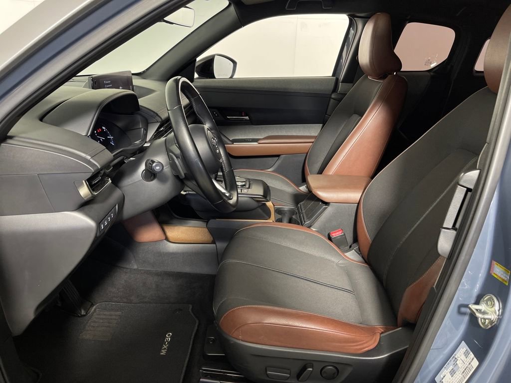 Used 2022 MAZDA MX-30 Electric w/ Premium Plus Pkg image 12