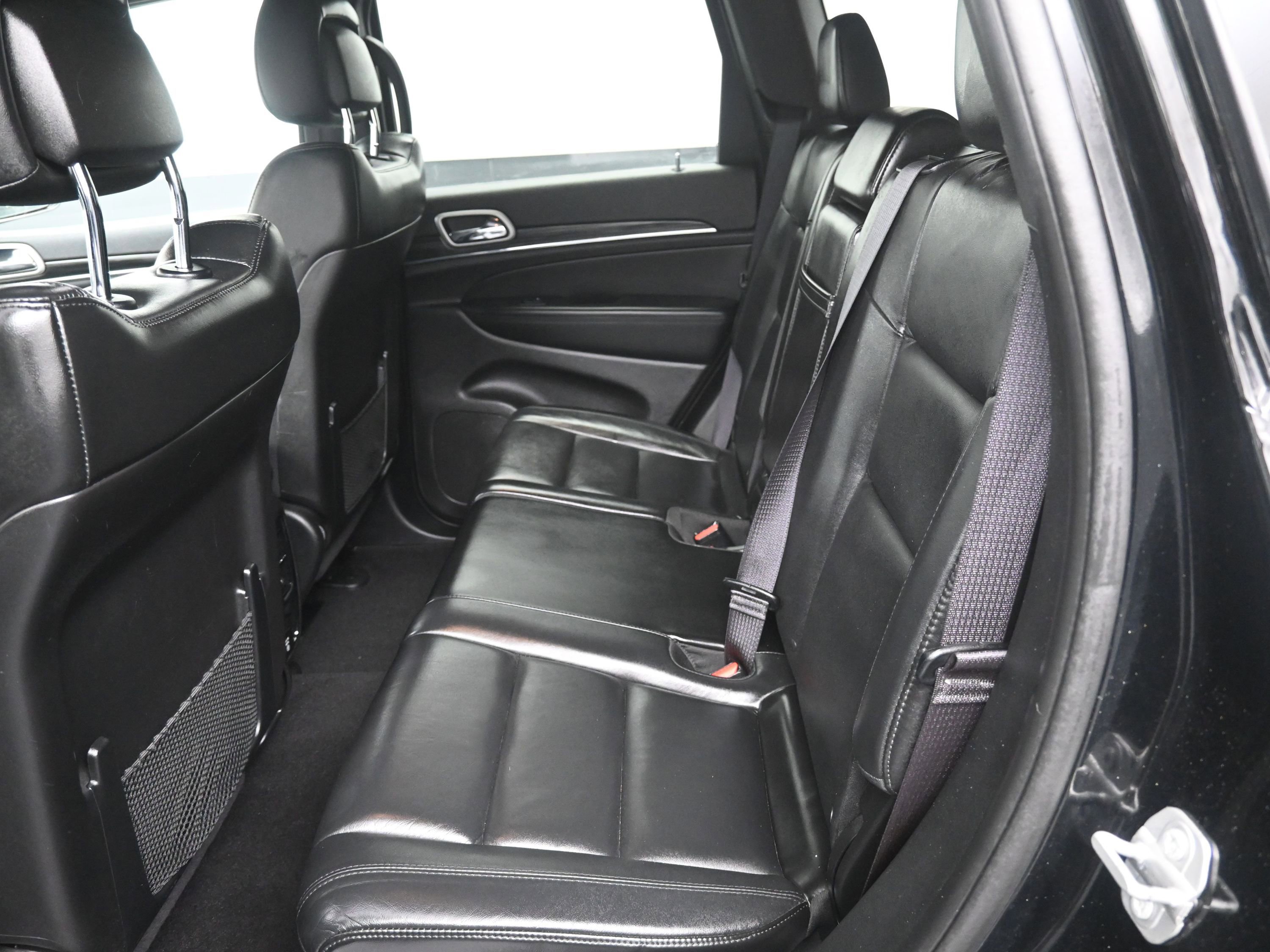 Used 2021 Jeep Grand Cherokee Limited w/ Trailer Tow Group IV image 27