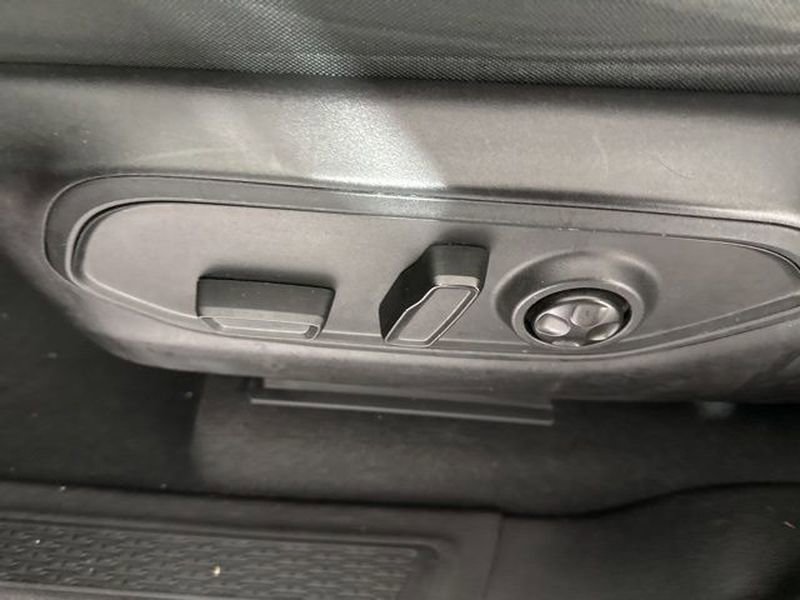 Used 2023 Jeep Grand Cherokee L Laredo w/ Luxury Tech Group I image 23