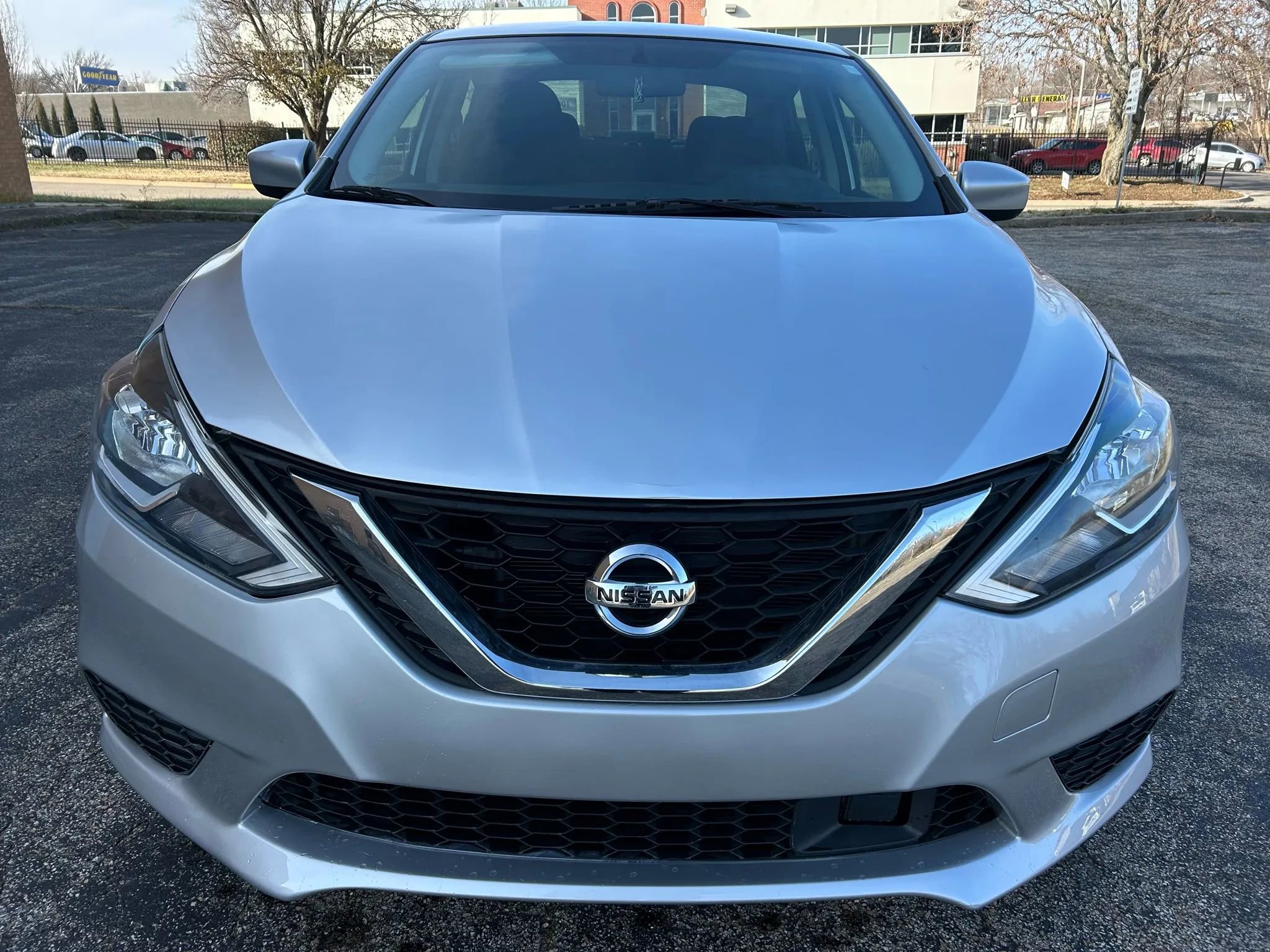 Used 2018 Nissan Sentra SV image 8