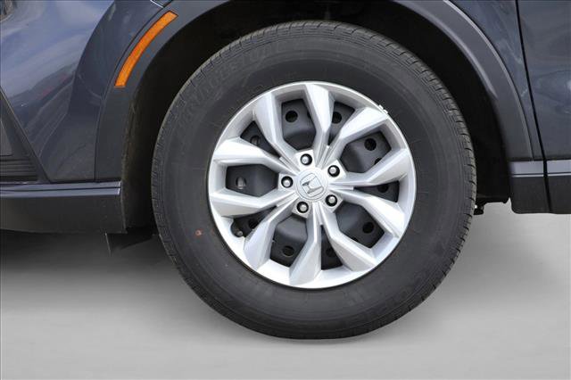 Used 2025 Honda CR-V LX image 9