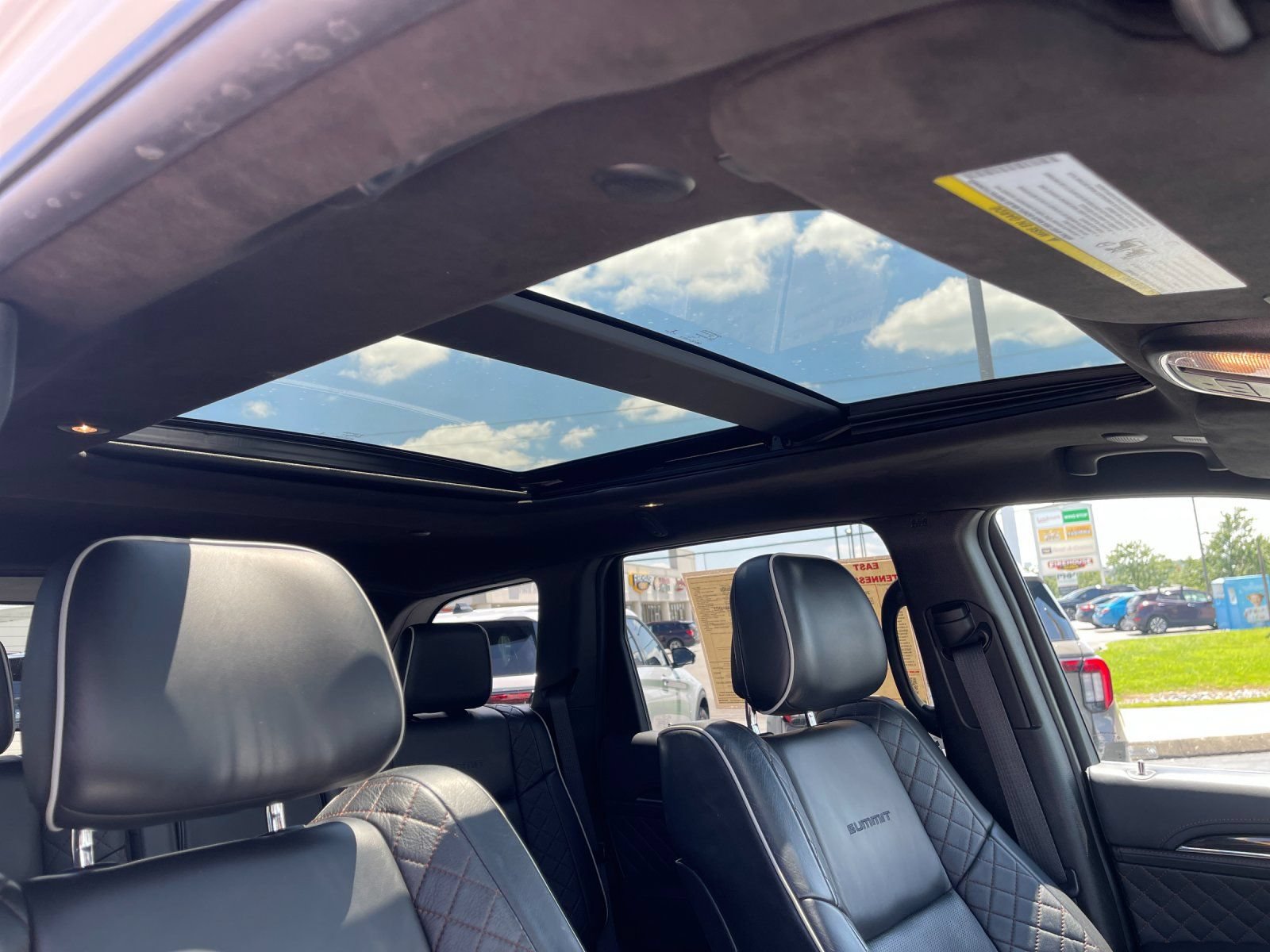 Used 2020 Jeep Grand Cherokee Summit AWD/4WD image 19