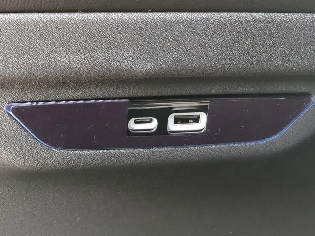 New 2027 Chrysler Pacifica Limited FWD image 17