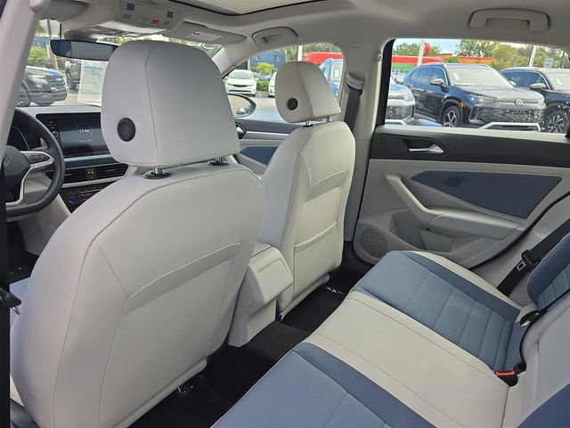 New 2025 Volkswagen Jetta SE image 17