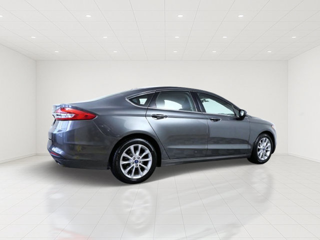 Certified 2017 Ford Fusion SE FWD image 7