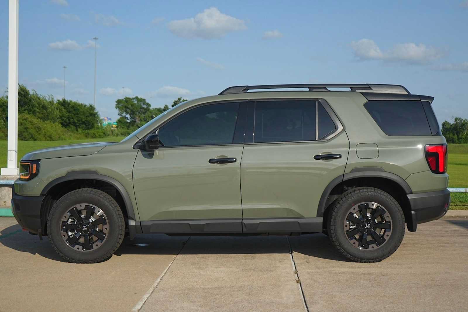 New 2026 Honda Passport TrailSport Elite image 3