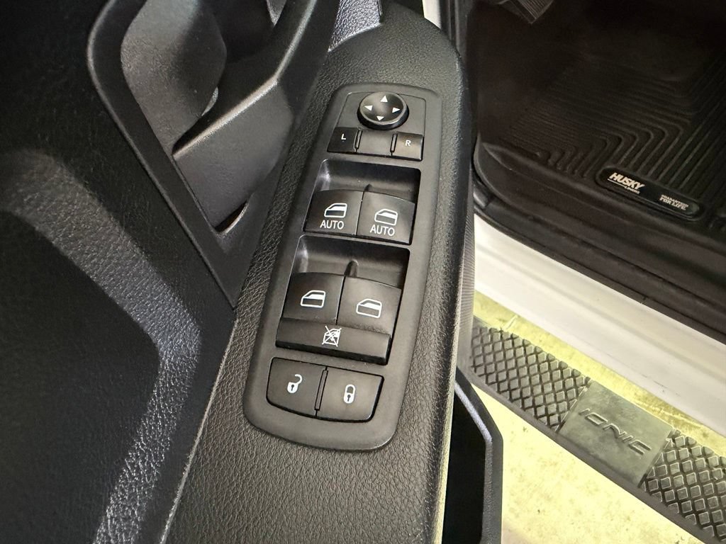 Used 2018 RAM 1500 Tradesman AWD/4WD image 35