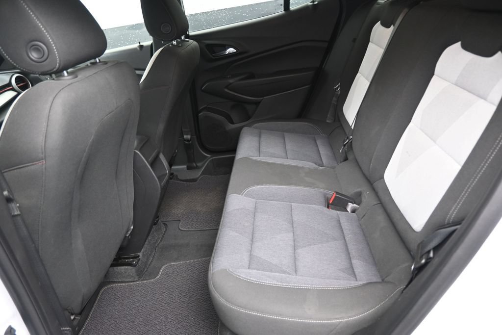 Used 2024 Chevrolet Trax RS w/ Driver Confidence Package FWD image 14