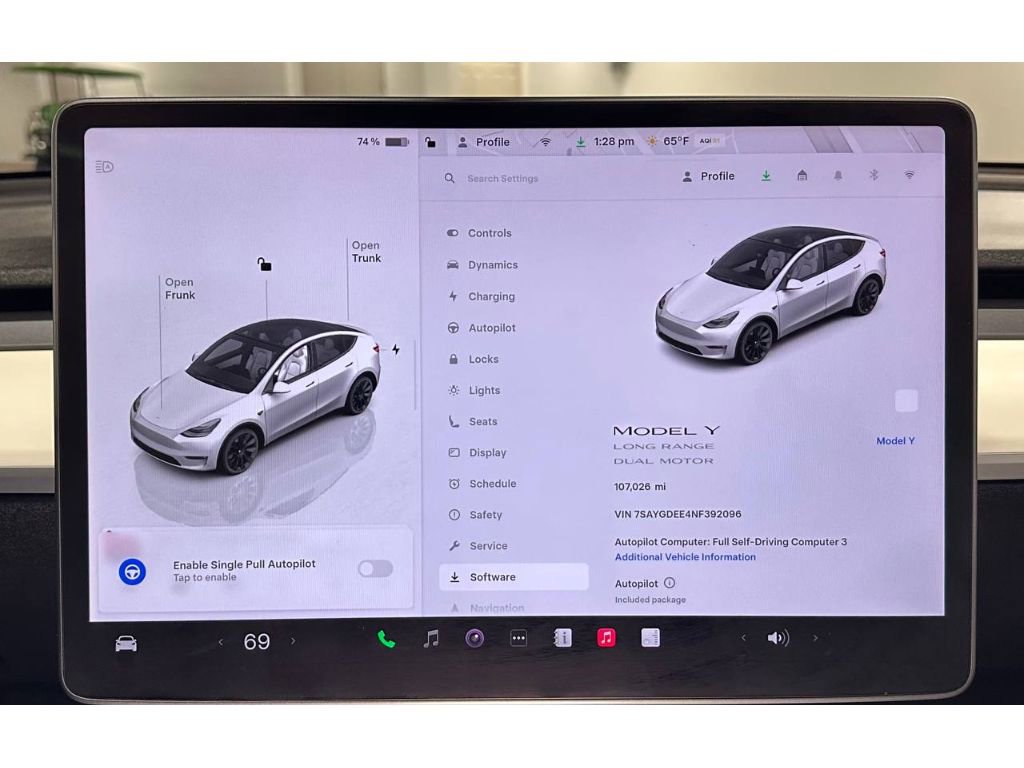 Used 2022 Tesla Model Y Long Range image 27