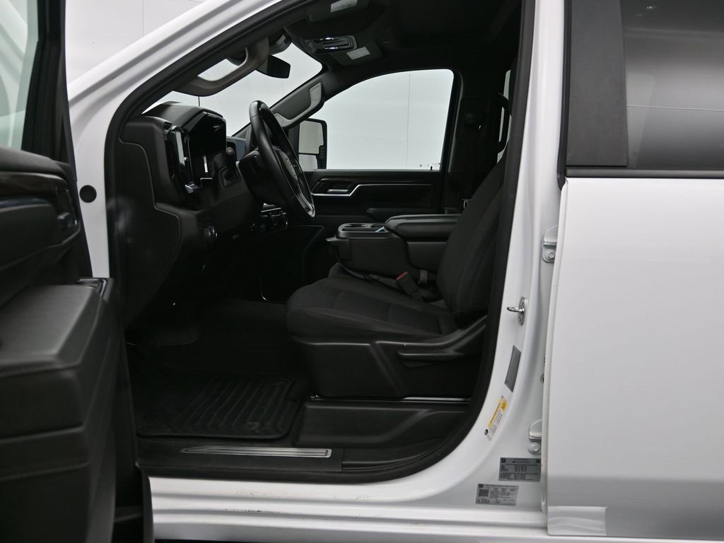 Used 2024 Chevrolet Silverado 2500 LT image 20
