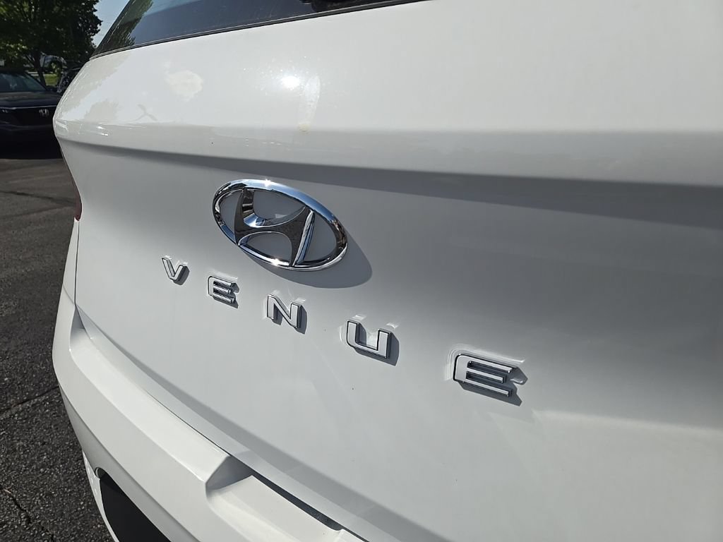 New 2026 Hyundai Venue SEL FWD image 12