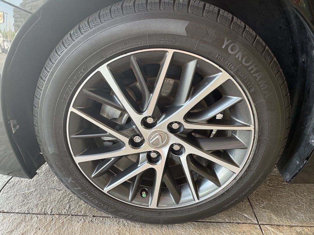 Used 2016 Lexus ES 350 w/ Luxury Package w/Wood Trim FWD image 10