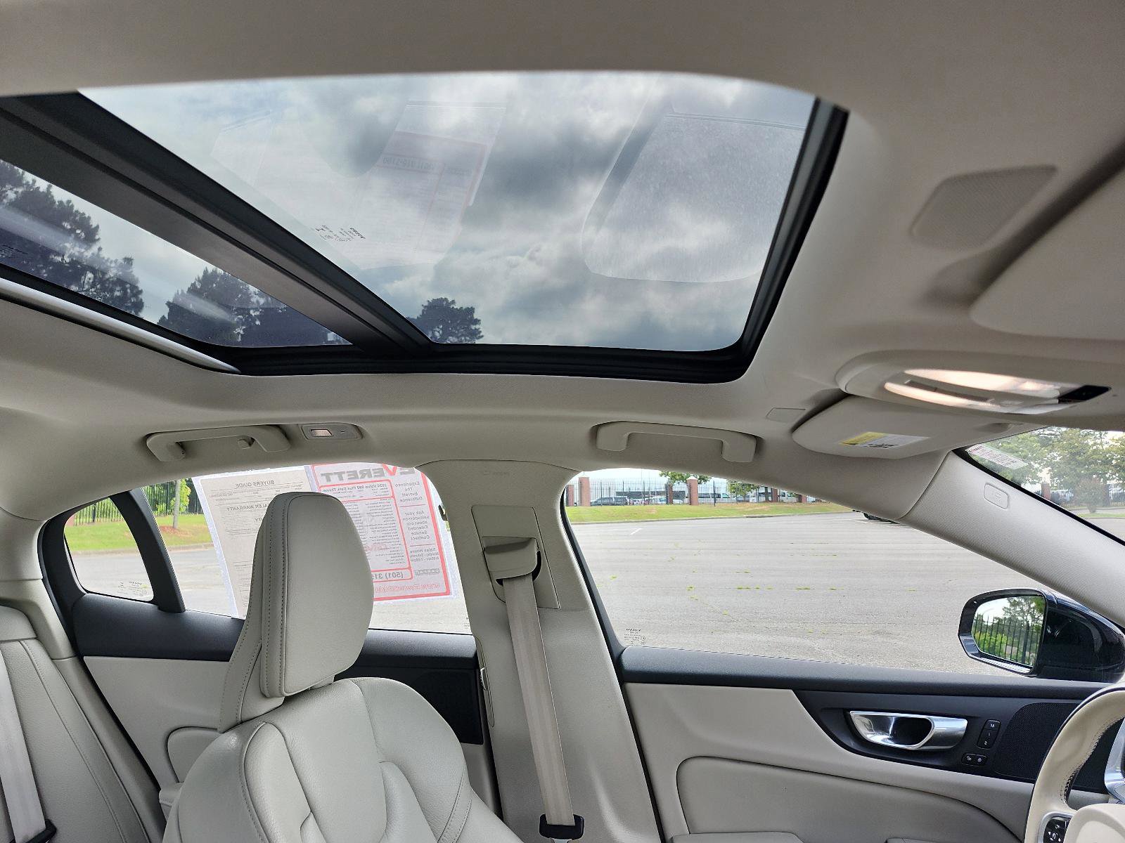 Used 2024 Volvo S60 B5 Plus FWD image 8