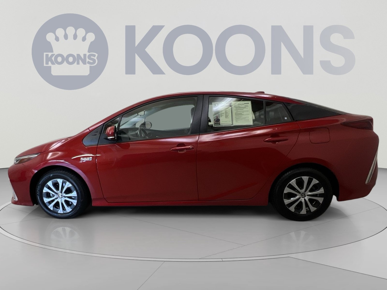 Used 2021 Toyota Prius Prime XLE w/ Carpet Mat Package (TMS) FWD image 5
