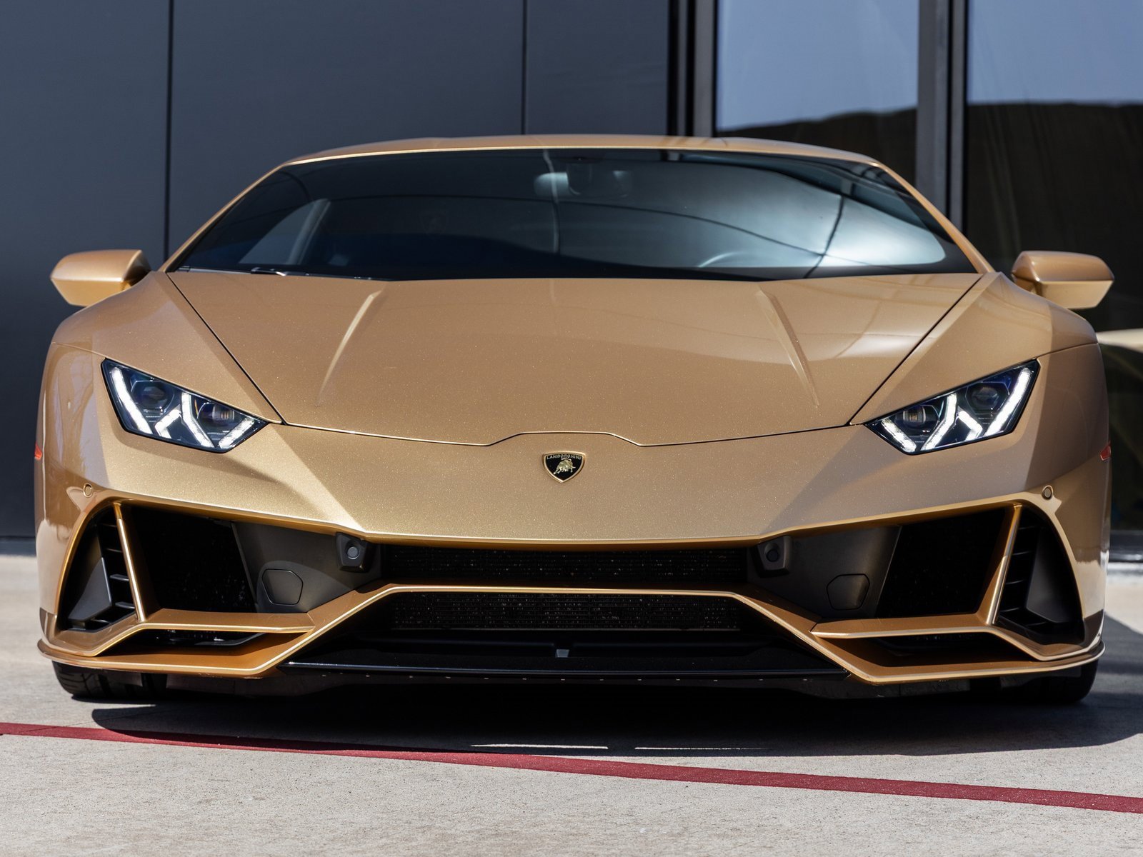 Used 2020 Lamborghini Huracan EVO image 4