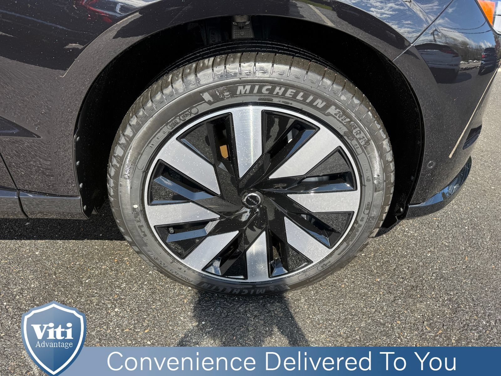 New 2026 Volvo EX90 Plus AWD/4WD image 10