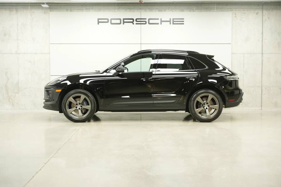New 2026 Porsche Macan AWD/4WD image 2