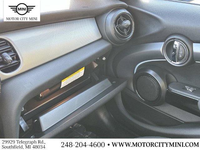 Certified 2024 MINI Cooper 4-Door Hardtop FWD image 36