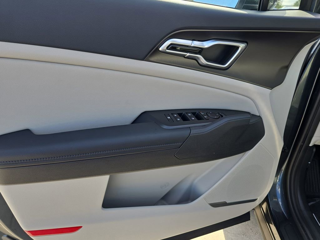 New 2026 Kia Sportage EX image 18