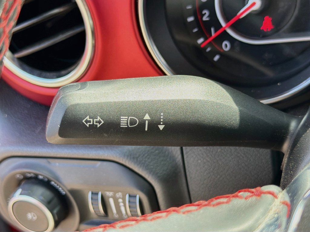 Used 2021 Jeep Wrangler Unlimited Rubicon AWD/4WD image 24