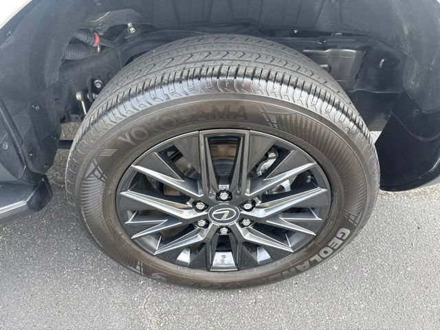 Used 2024 Lexus GX 550 w/ Cold Area Package AWD/4WD image 12
