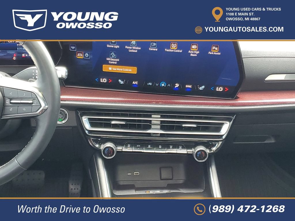 Certified 2025 Chevrolet Traverse Z71 w/ Driver Confidence Package AWD/4WD image 27