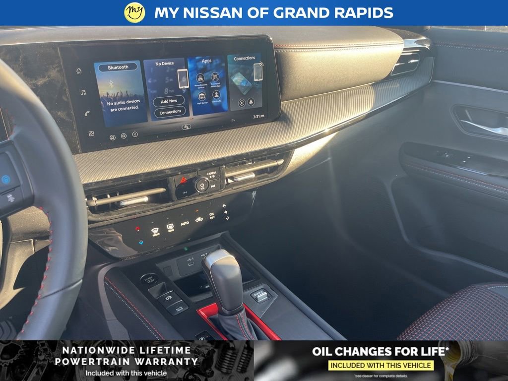 New 2026 Nissan Kicks SR AWD/4WD image 18