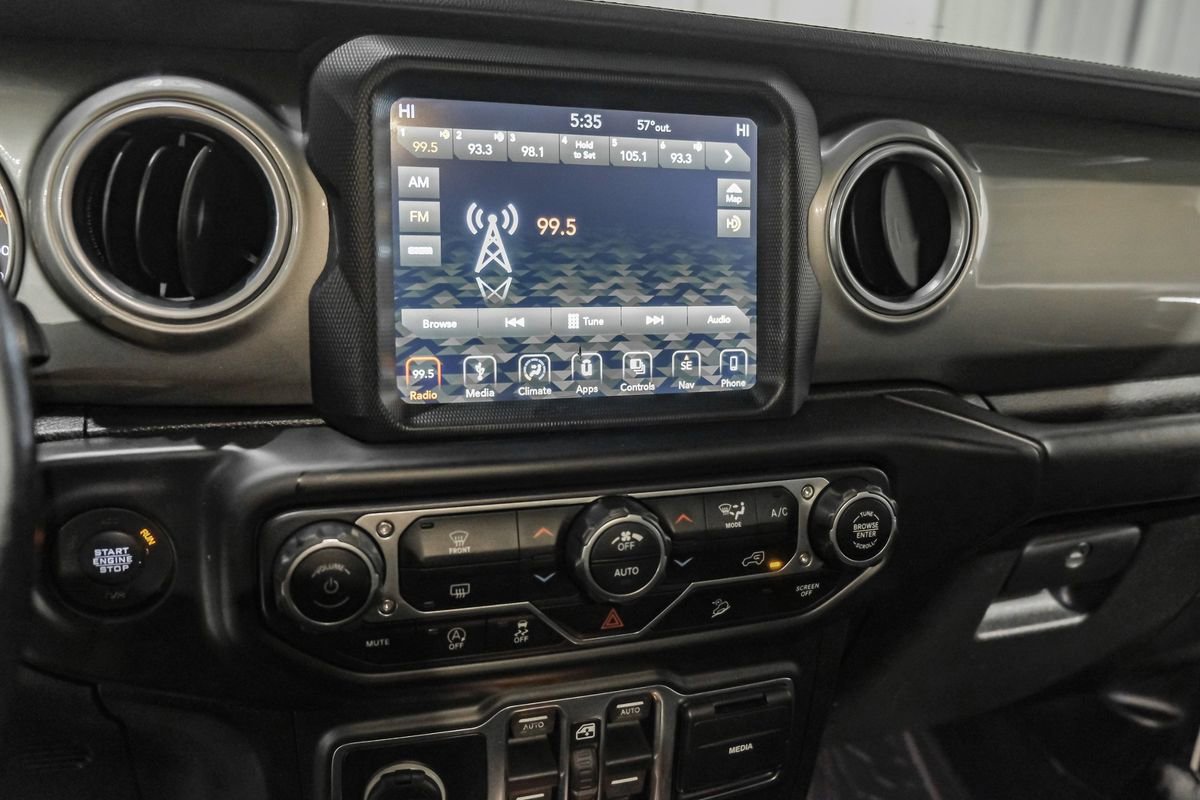 Used 2018 Jeep Wrangler Unlimited Sahara image 25