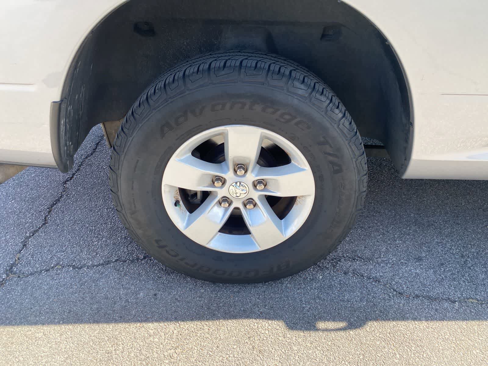 Used 2019 RAM 1500 Classic SLT RWD image 5