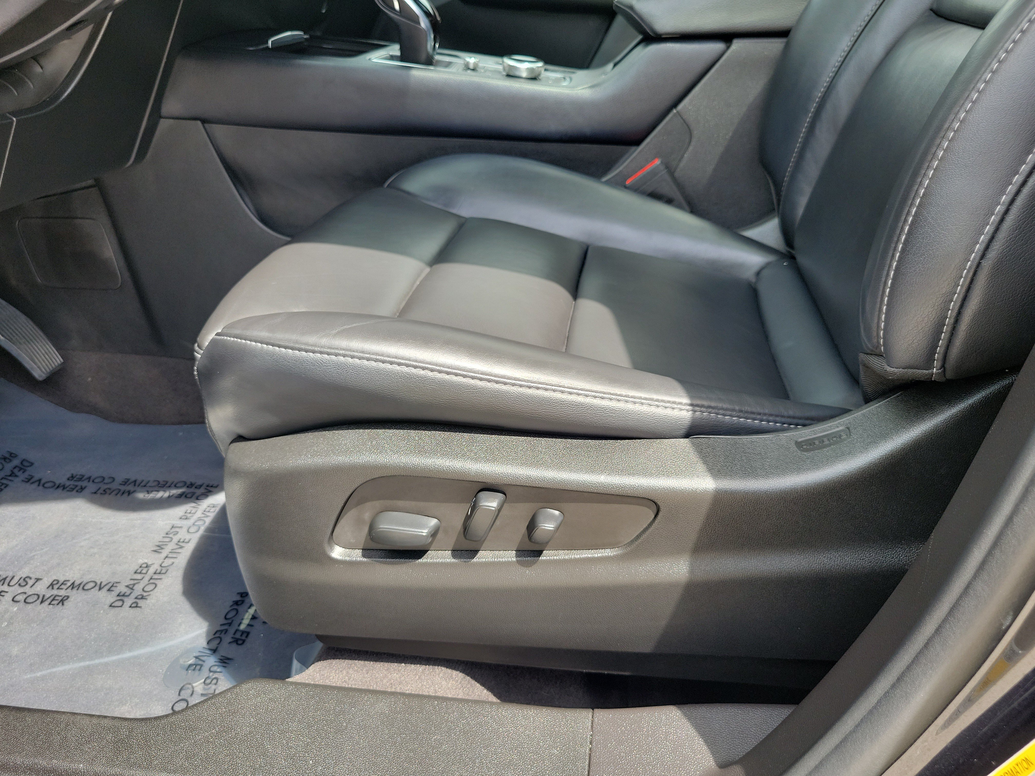 Used 2023 Cadillac XT4 Premium Luxury w/ Enhanced Visibility Package FWD image 13