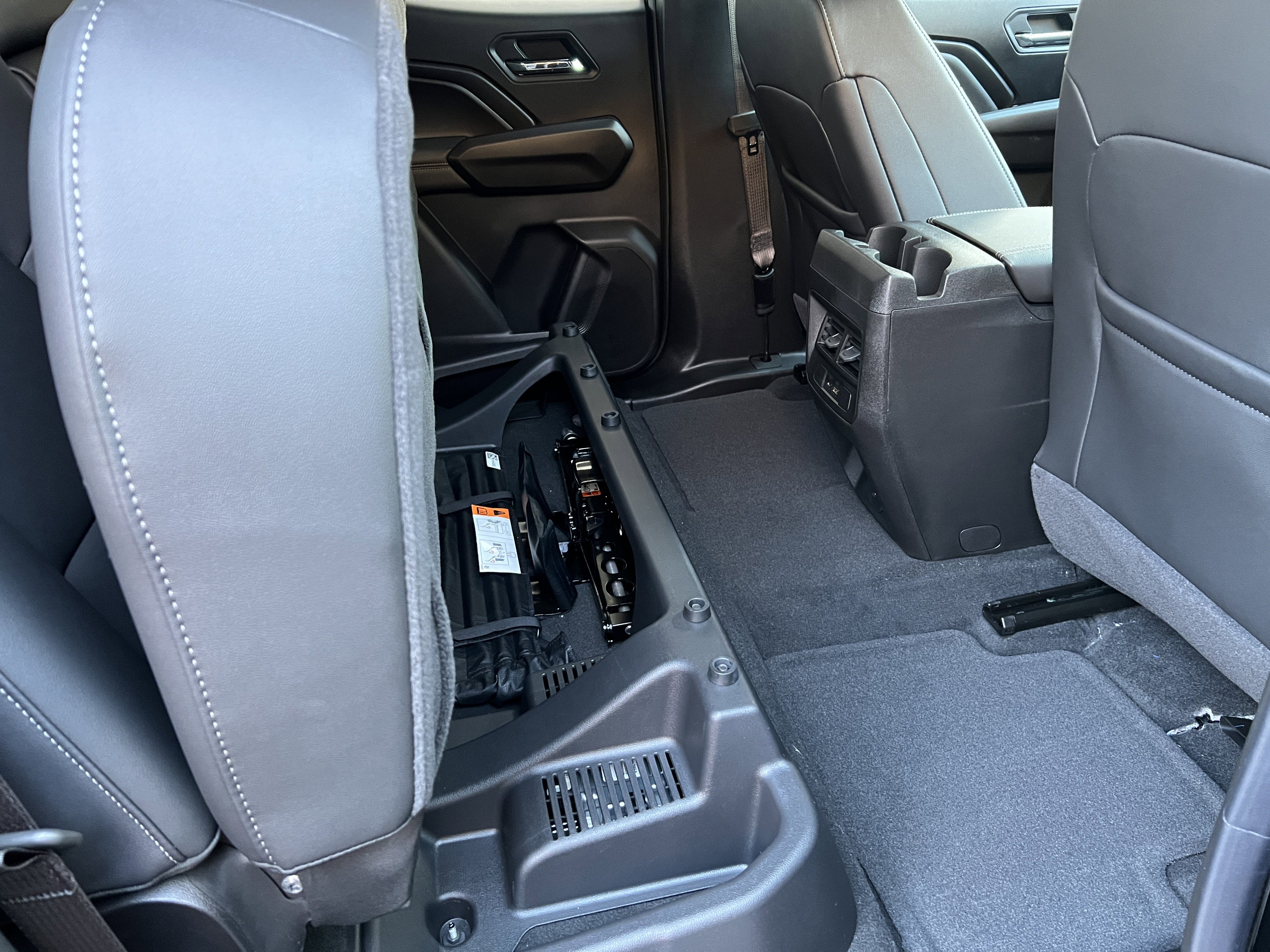 New 2026 GMC Canyon Elevation w/ Convenience Package image 18