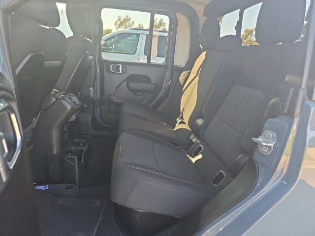 Used 2026 Jeep Gladiator Mojave AWD/4WD image 19