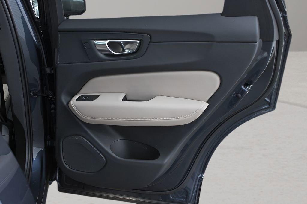 New 2026 Volvo XC60 B5 Plus w/ Protection Package Premier AWD/4WD image 12