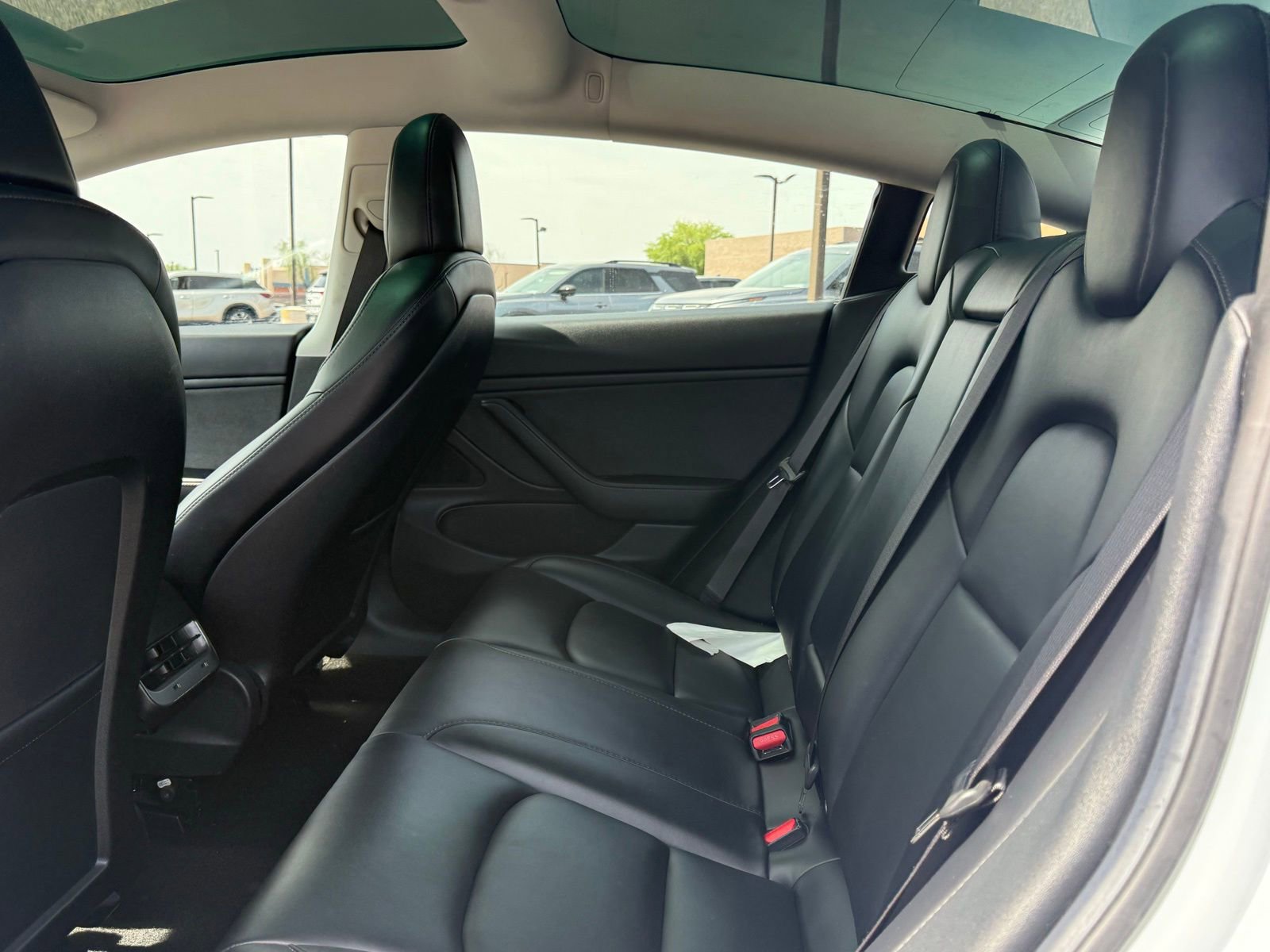 Used 2019 Tesla Model 3 Standard Range image 10