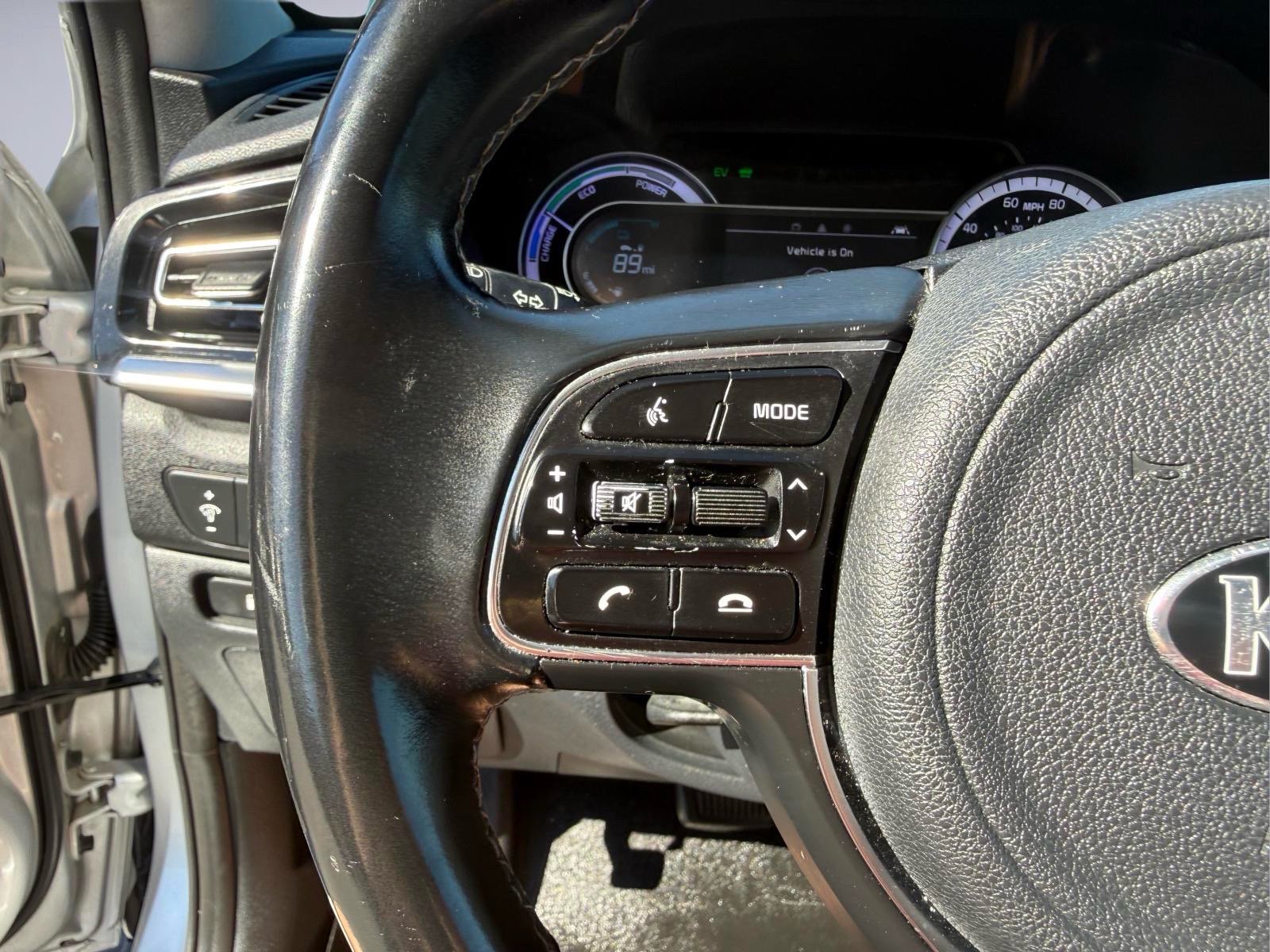 Used 2021 Kia Niro LXS FWD image 28