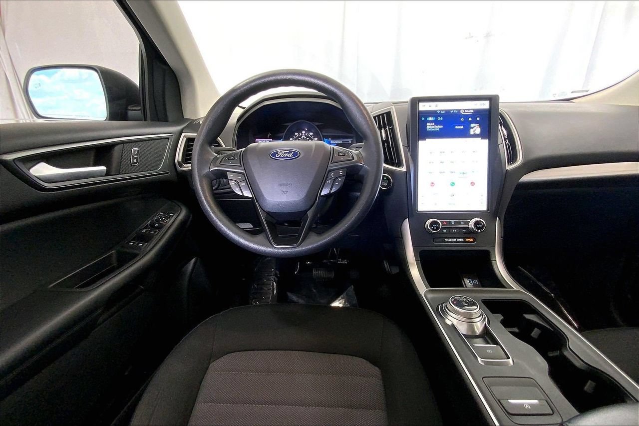 Used 2024 Ford Edge SE AWD/4WD image 4