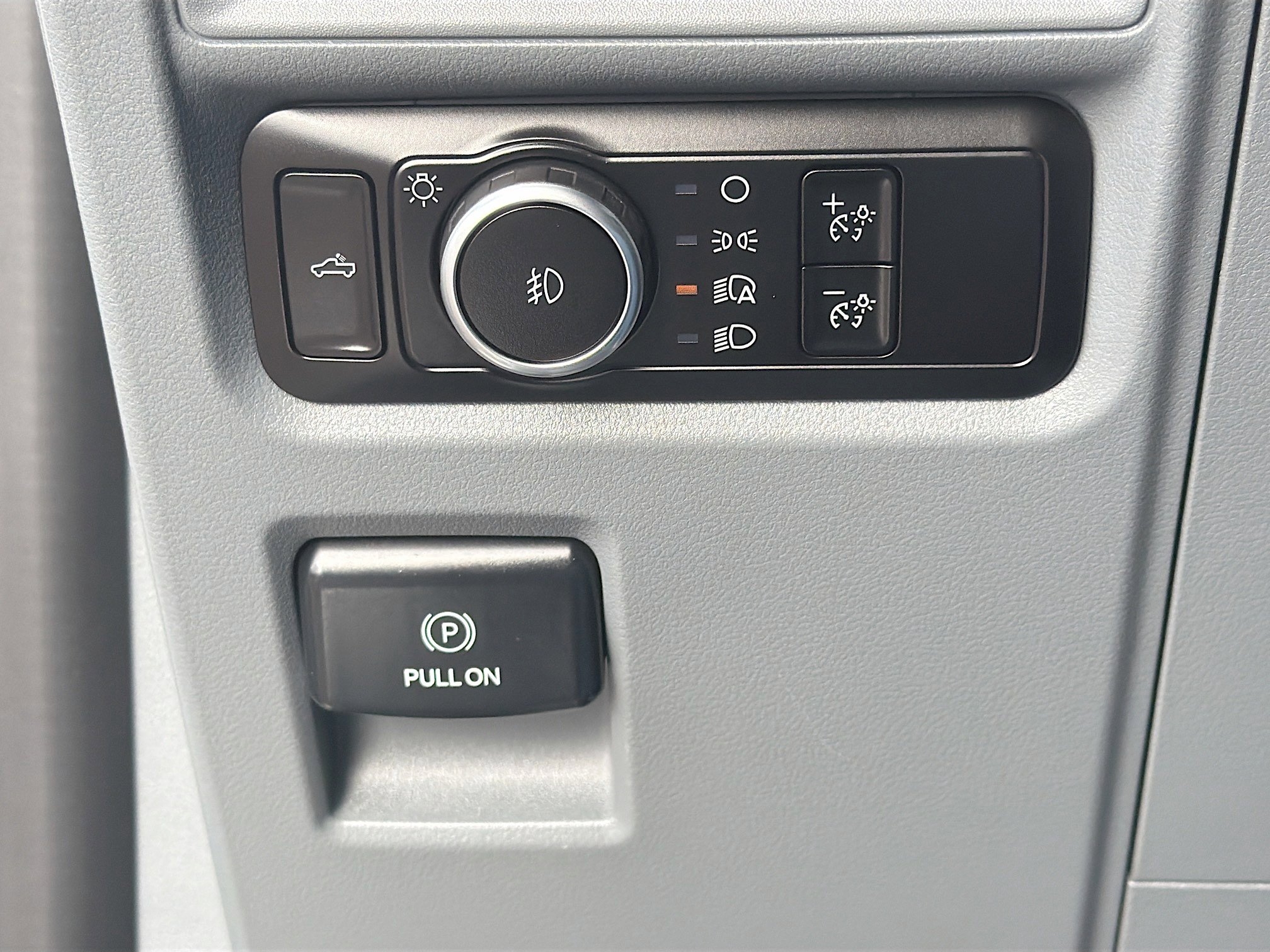 Used 2024 Ford F150 XLT AWD/4WD image 17