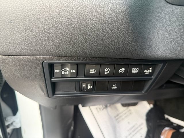 Used 2024 Toyota Tundra Limited w/ Power Package AWD/4WD image 26