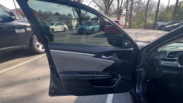 Used 2017 Honda Civic Touring image 18