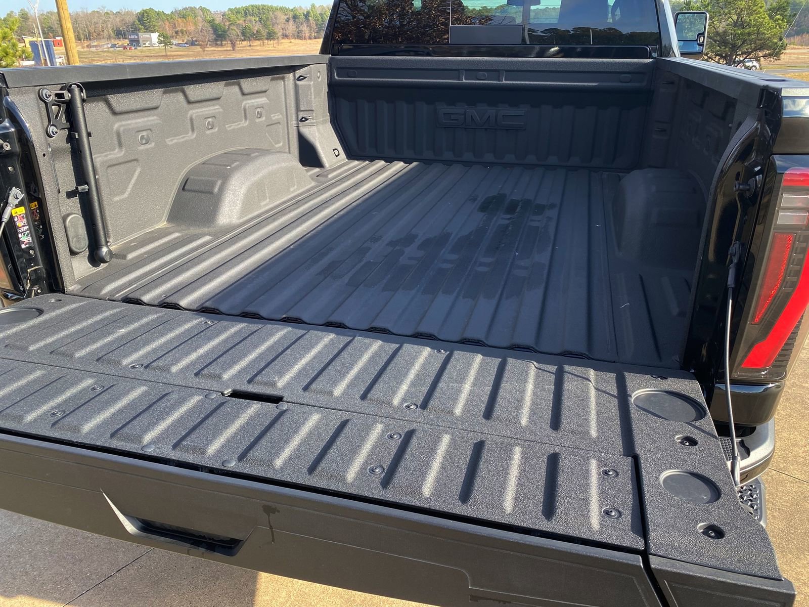 Used 2025 GMC Sierra 2500 AT4 w/ AT4 Preferred Package image 11