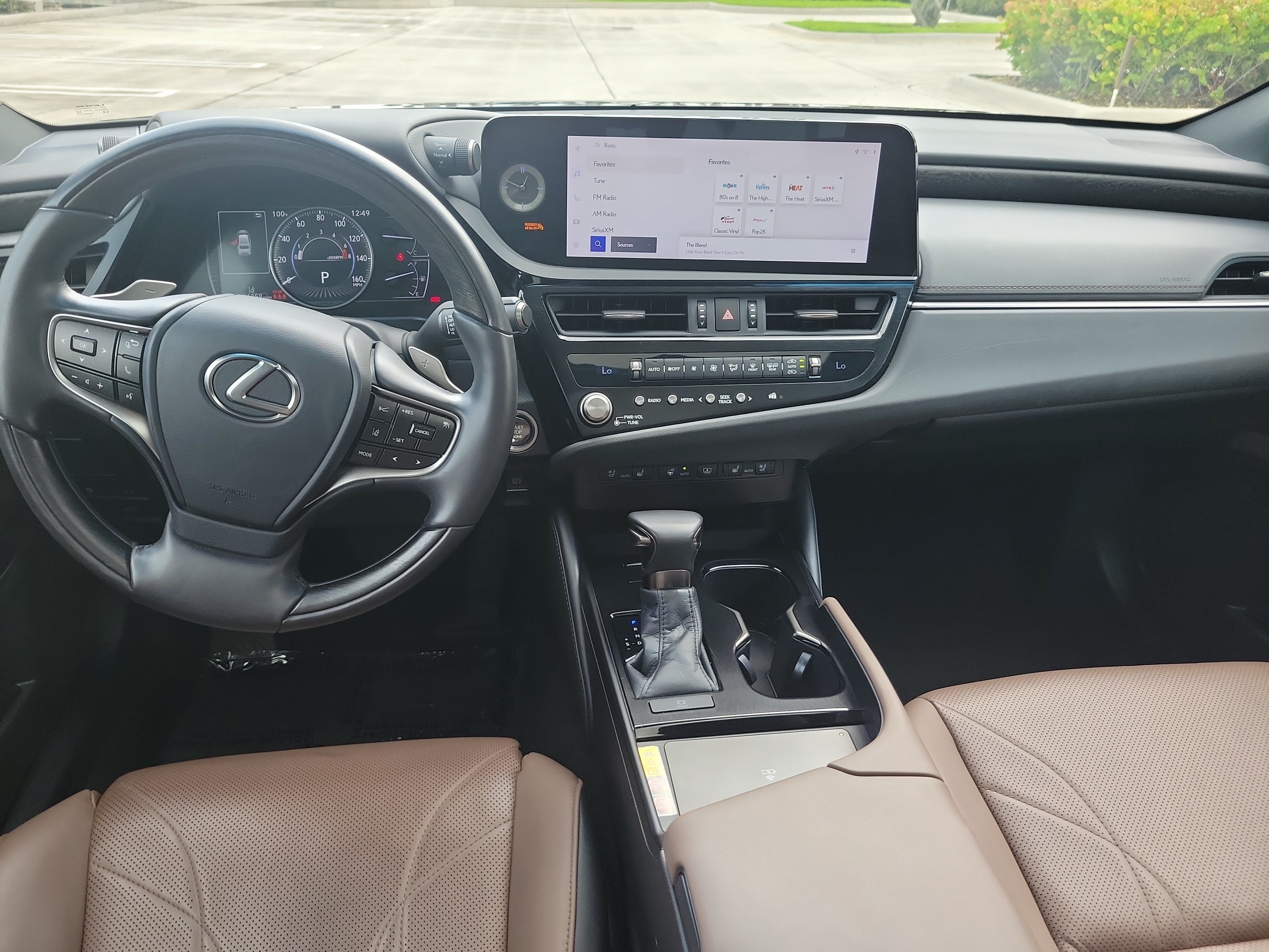 Used 2025 Lexus ES 250 w/ Luxury Package AWD/4WD image 18