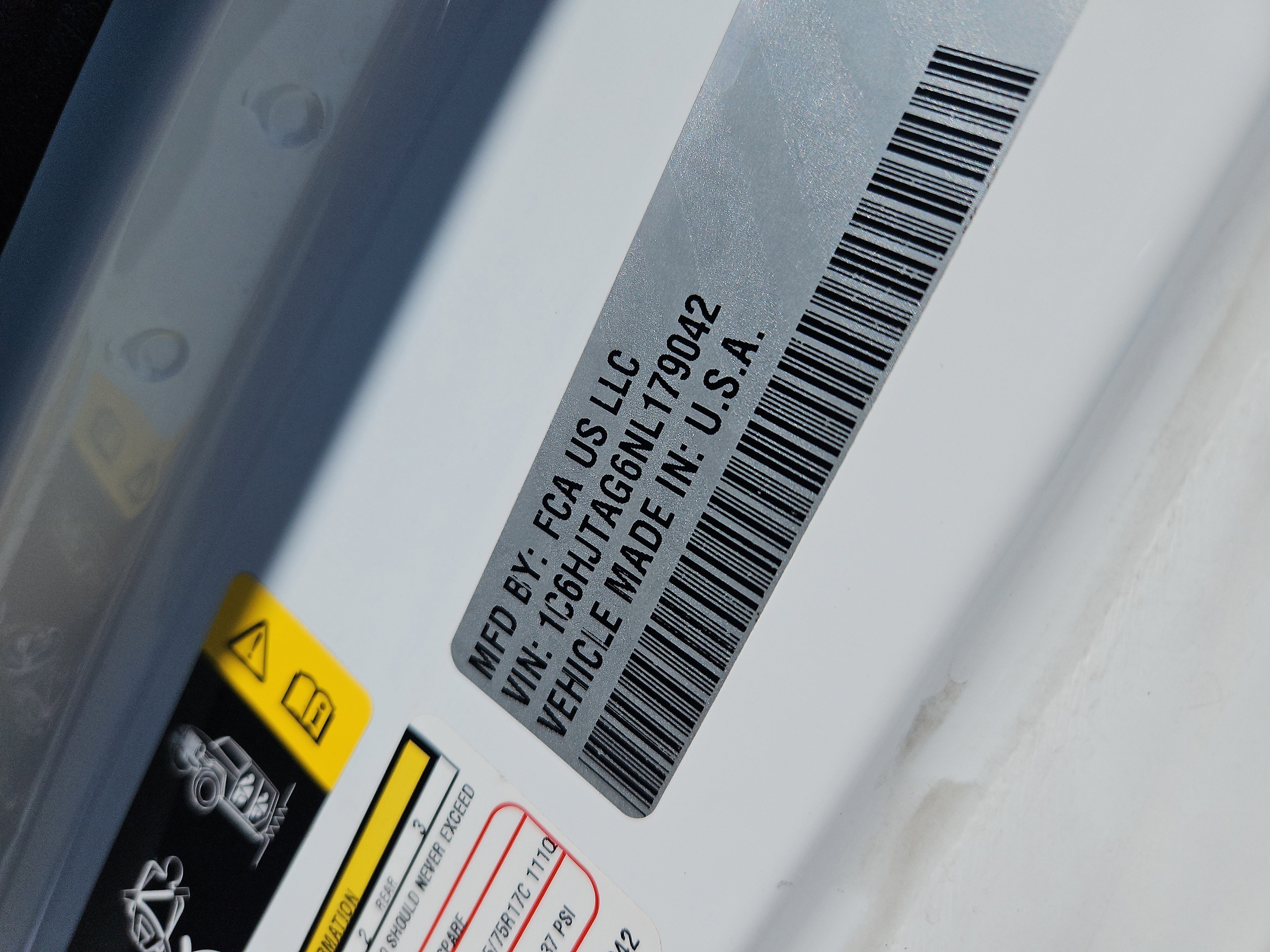 Used 2022 Jeep Gladiator Willys image 14