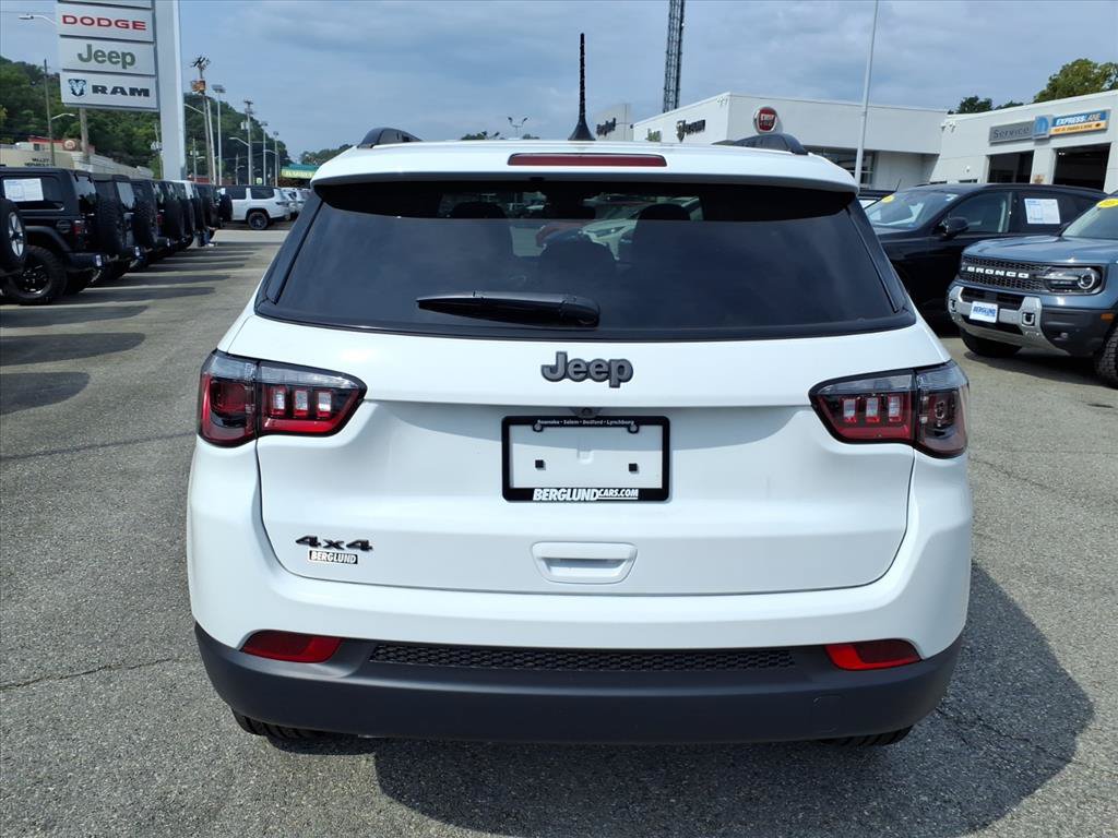 New 2026 Jeep Compass Latitude AWD/4WD image 5