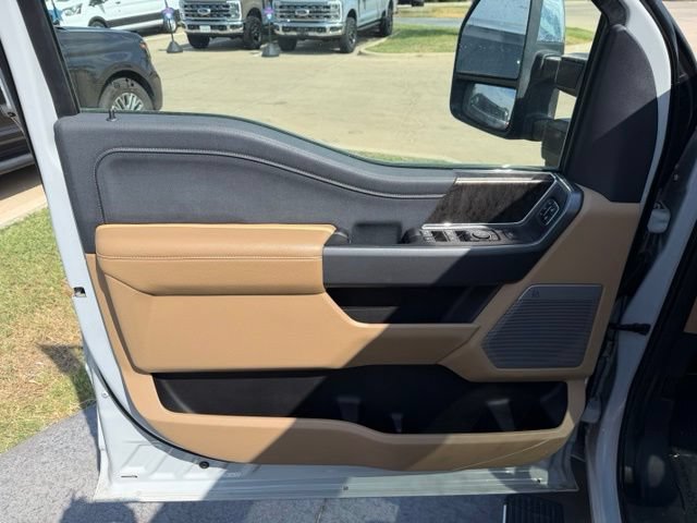Used 2025 Ford F450 Lariat w/ Chrome Package AWD/4WD image 9