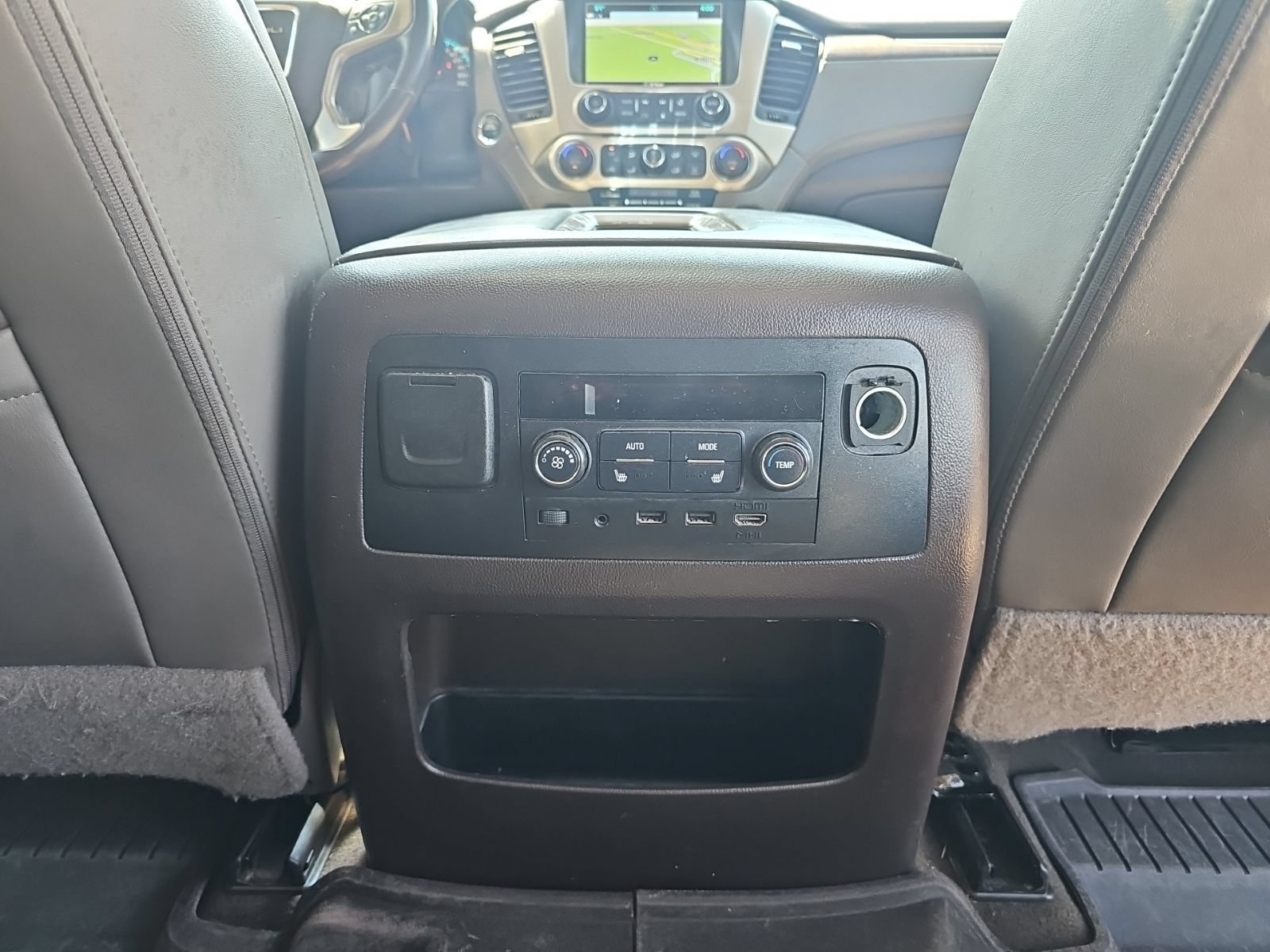 Used 2018 GMC Yukon XL Denali w/ Open Road Package AWD/4WD image 35