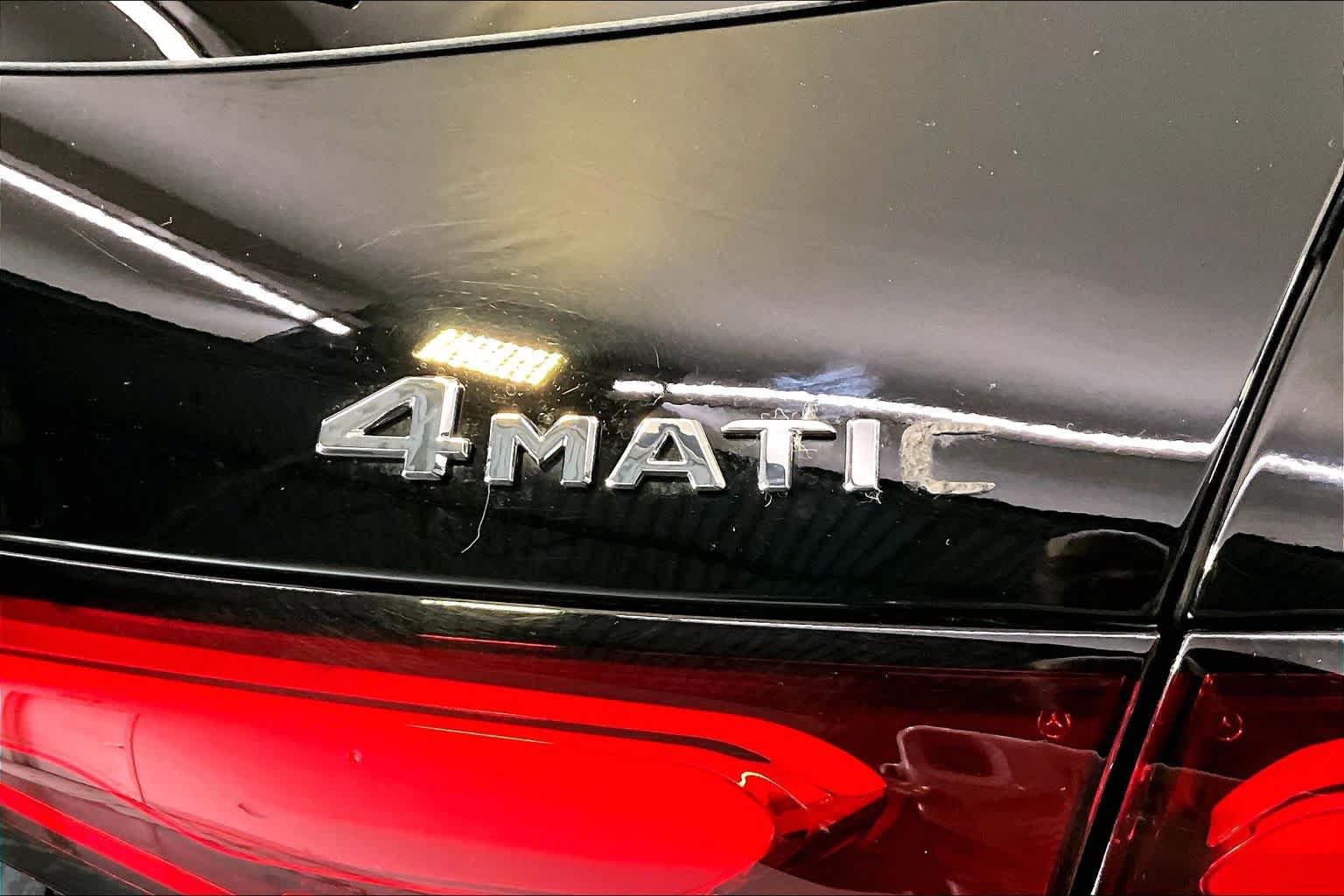 Used 2024 Mercedes-Benz GLC 300 4MATIC image 10